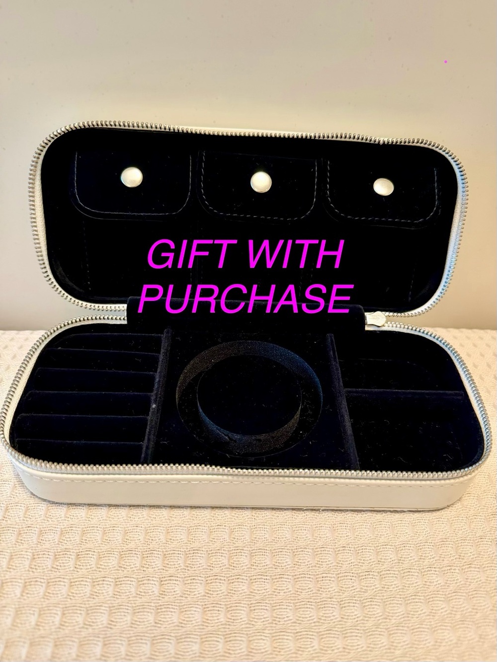 Pandora ✨Gift With Purchase✨ Jewelry Box